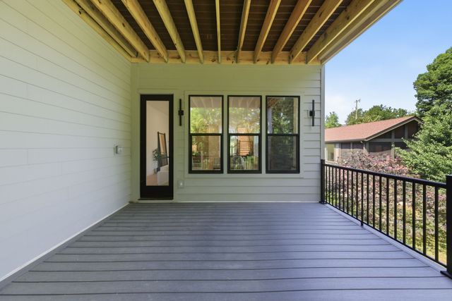 2505 Barclay Dr, Nashville, TN 37206