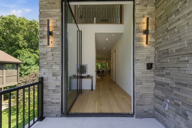 2505 Barclay Dr, Nashville, TN 37206