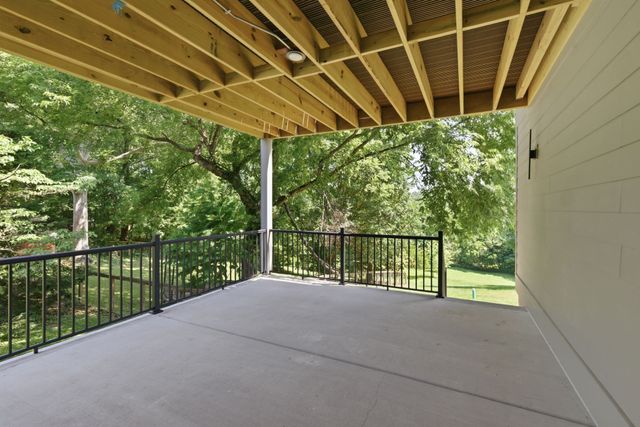 2505 Barclay Dr, Nashville, TN 37206