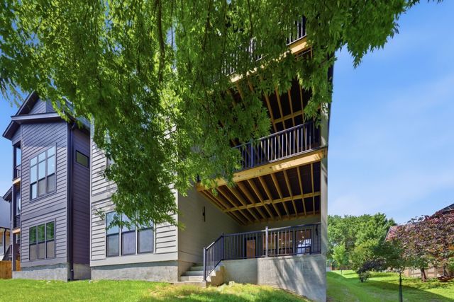 2505 Barclay Dr, Nashville, TN 37206