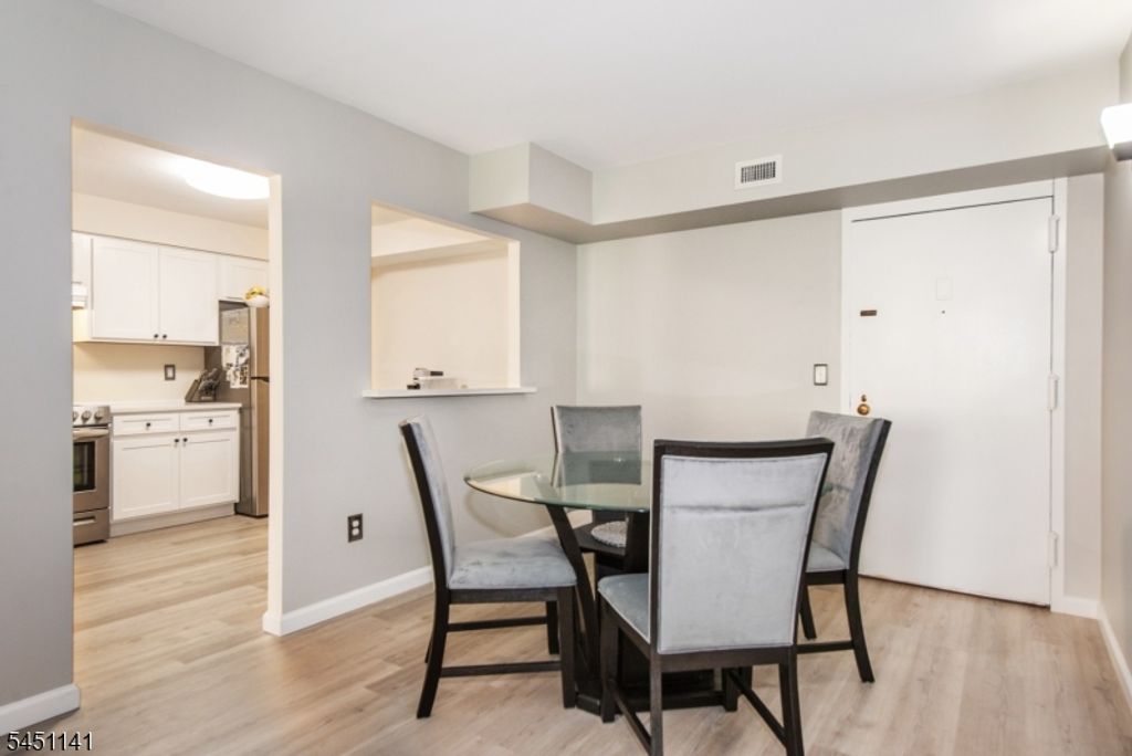 521 Piermont Ave 119, River Vale Twp., NJ 07675 — photo 4