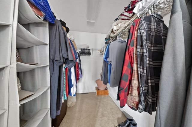 715 County Road, Rochester, MA 02770