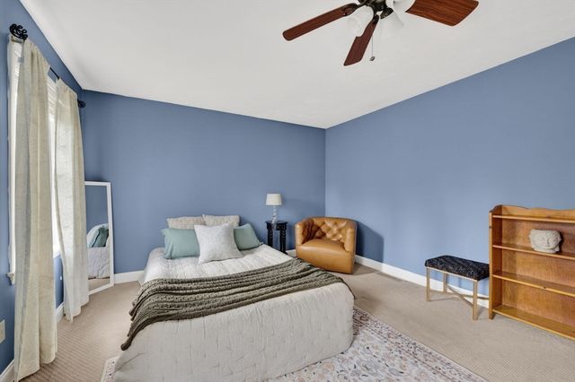 715 County Road, Rochester, MA 02770