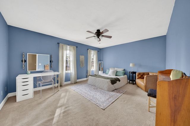 715 County Road, Rochester, MA 02770