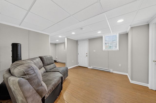 715 County Road, Rochester, MA 02770