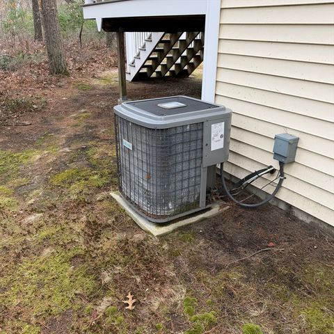 715 County Road, Rochester, MA 02770