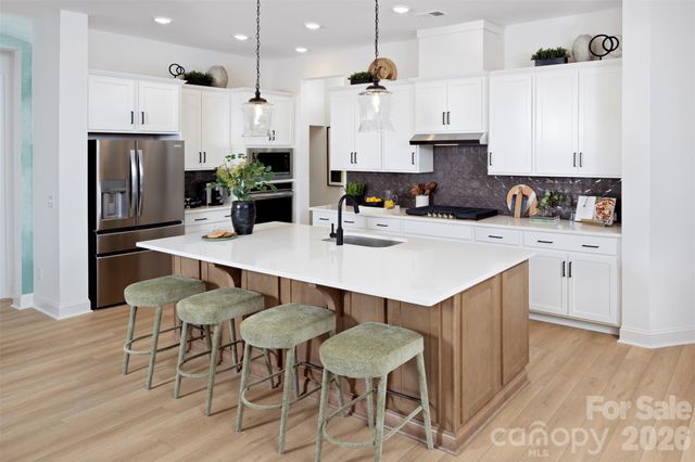 16012 Cloud Nine Court, Matthews, NC 28105