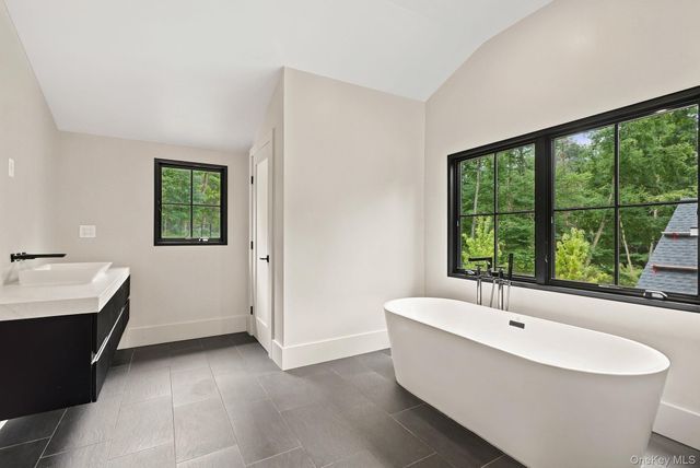 77 Montrose Station Road, Montrose, NY 10548