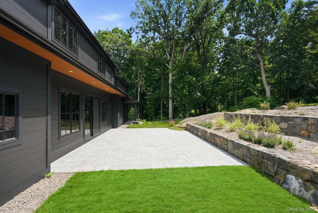77 Montrose Station Road, Montrose, NY 10548