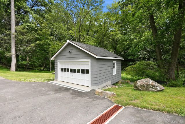 77 Montrose Station Road, Montrose, NY 10548