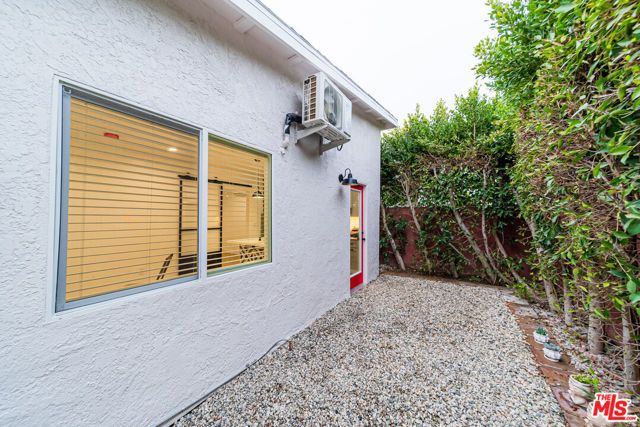 2663 Queen Street, Los Angeles, CA 90039