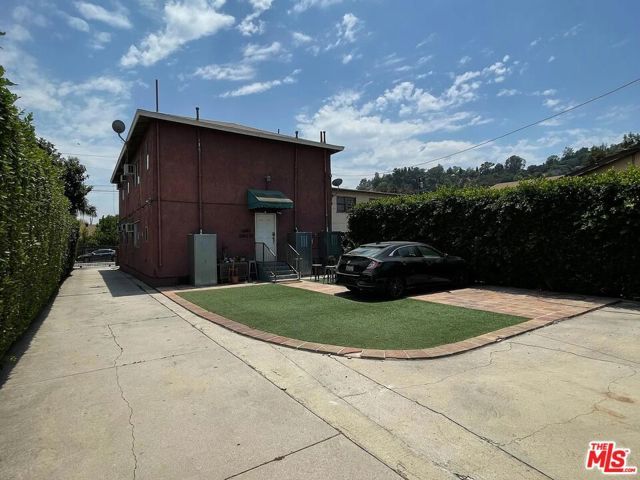 2663 Queen Street, Los Angeles, CA 90039
