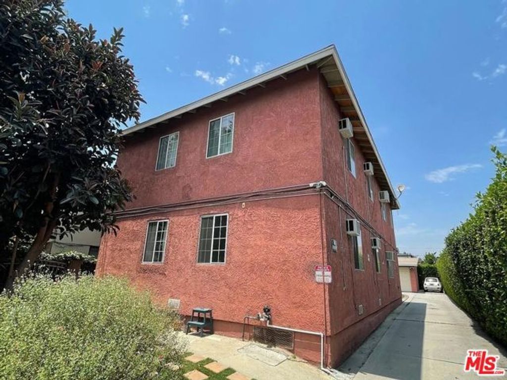 2663 Queen Street, Los Angeles, CA 90039