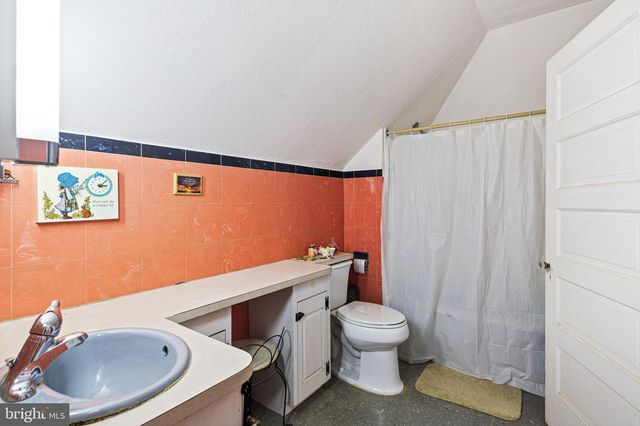 115 W GLOUCESTER PIKE, Barrington, NJ 08007