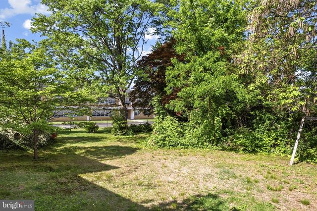 115 W GLOUCESTER PIKE, Barrington, NJ 08007