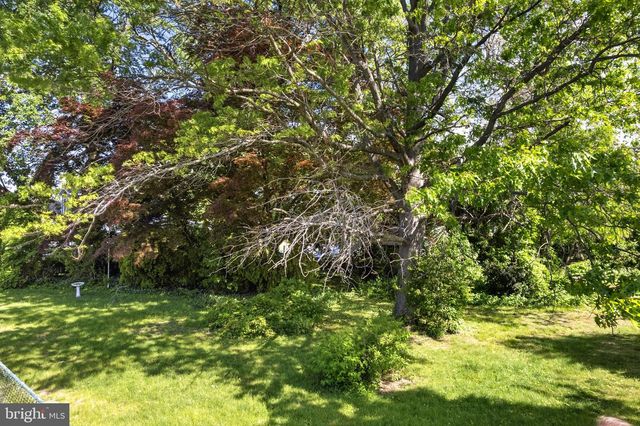 115 W GLOUCESTER PIKE, Barrington, NJ 08007