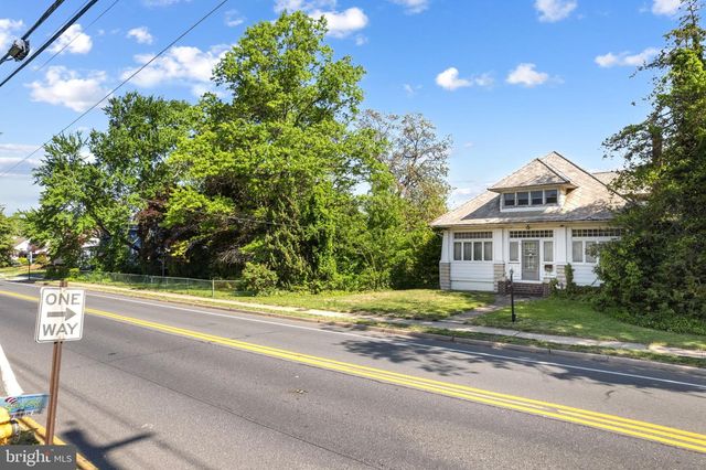 115 W GLOUCESTER PIKE, Barrington, NJ 08007