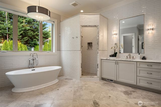 13024 167th Avenue NE, Redmond, WA 98052