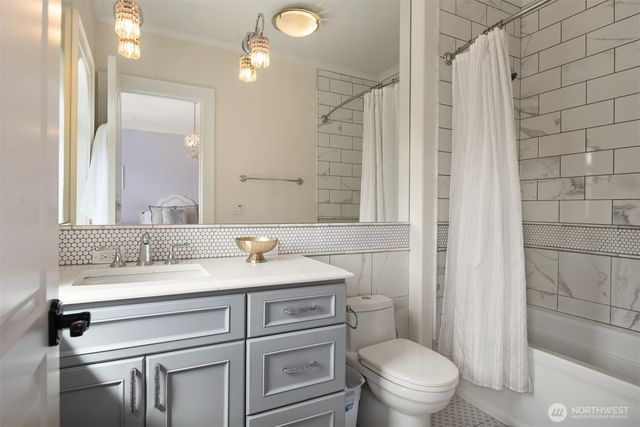 13024 167th Avenue NE, Redmond, WA 98052