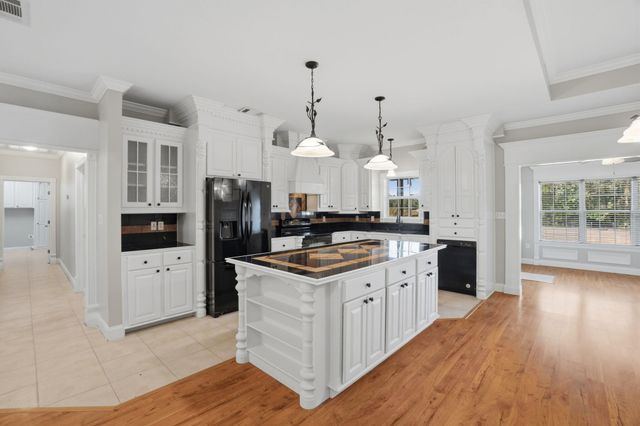 563 Scruggs, Sumrall, MS 39482