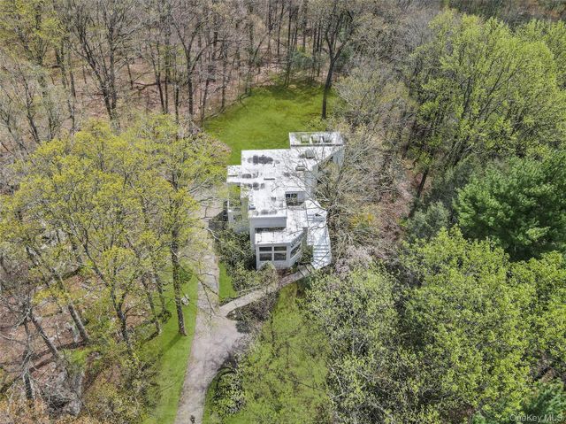 52 Whippoorwill Lake Road, Chappaqua, NY 10514