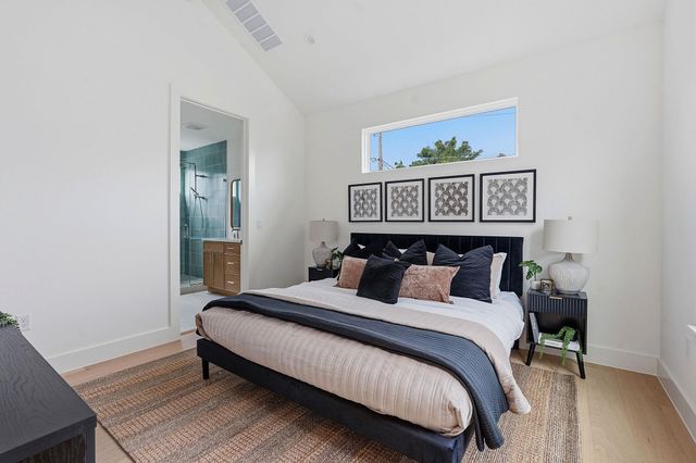 1157 Nickols Ave, Austin, TX 78721