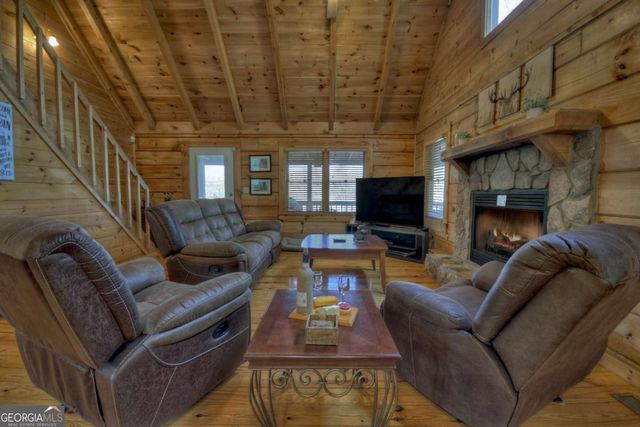 220 Lakota Lane, Mineral Bluff, GA 30559