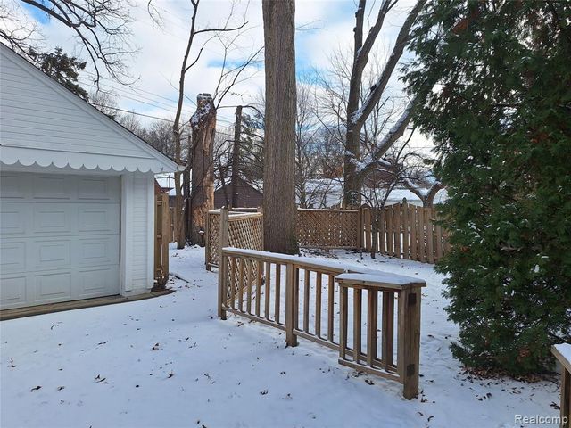 607 S Connecticut Street, Royal Oak, MI 48067