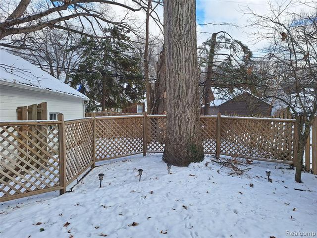 607 S Connecticut Street, Royal Oak, MI 48067