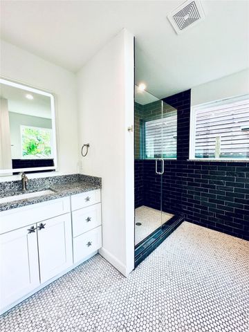 4808 Avenue S A, Galveston, TX 77551