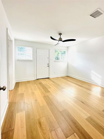 4808 Avenue S A, Galveston, TX 77551