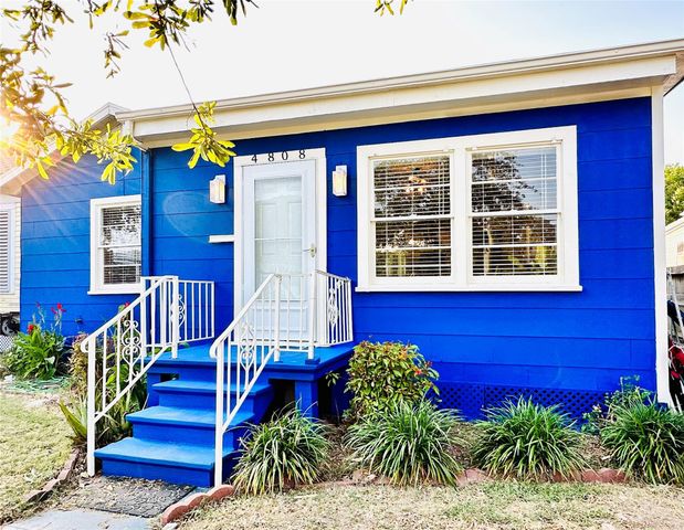 4808 Avenue S A, Galveston, TX 77551