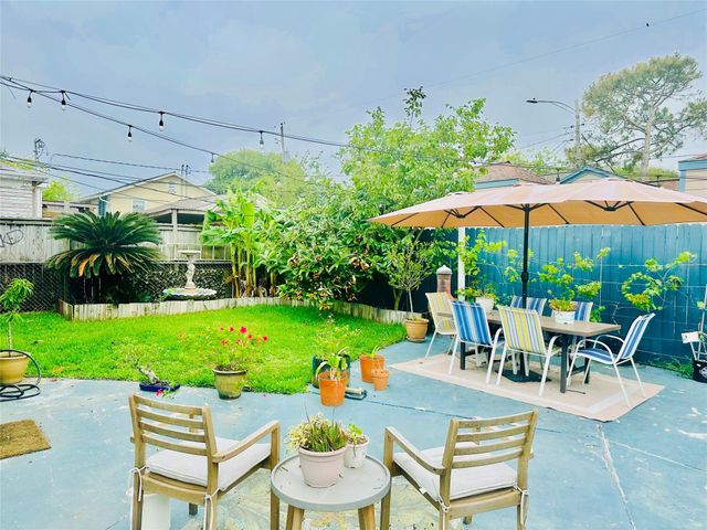 4808 Avenue S A, Galveston, TX 77551