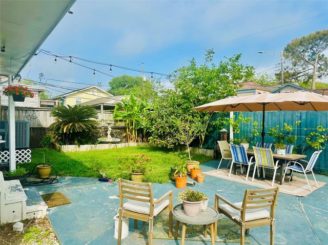 4808 Avenue S A, Galveston, TX 77551