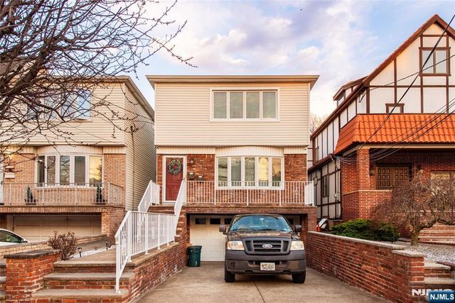 230 Avenue A, Bayonne, NJ 07002