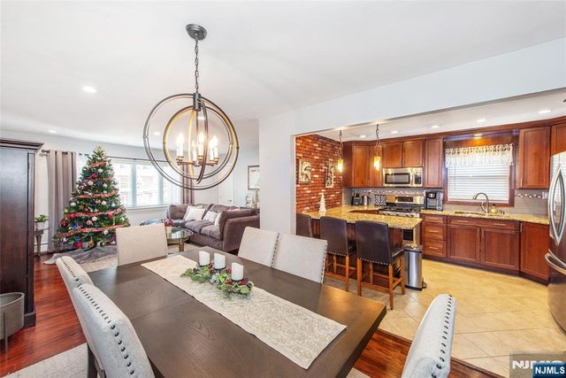 230 Avenue A, Bayonne, NJ 07002