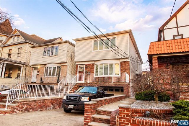 230 Avenue A, Bayonne, NJ 07002