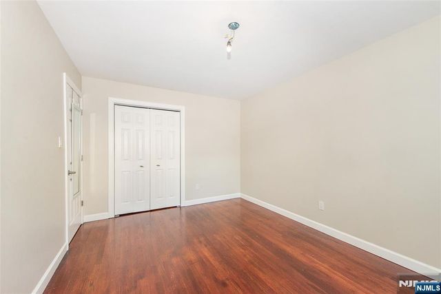 230 Avenue A, Bayonne, NJ 07002