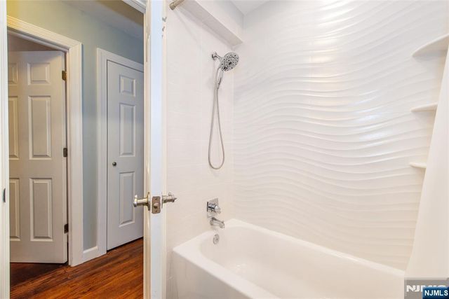 230 Avenue A, Bayonne, NJ 07002