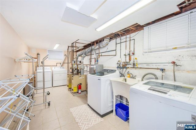 230 Avenue A, Bayonne, NJ 07002