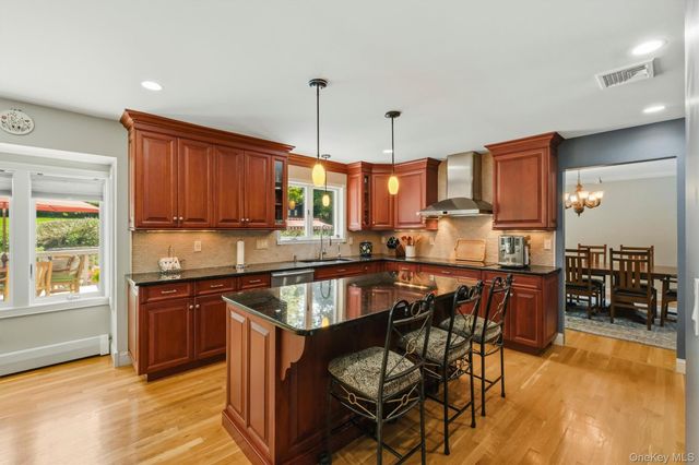 3160 Arbour Lane, Yorktown Heights, NY 10598