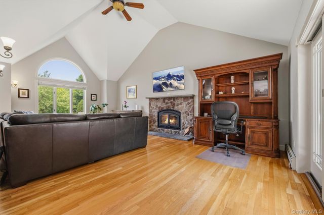 3160 Arbour Lane, Yorktown Heights, NY 10598