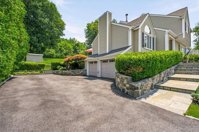 3160 Arbour Lane, Yorktown Heights, NY 10598