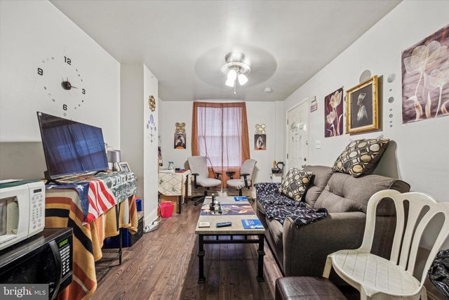 546 S SALFORD ST, Philadelphia, PA 19143