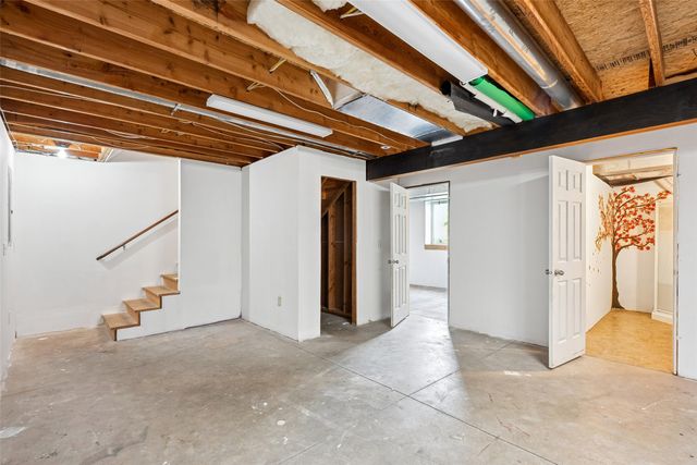 112 NE Allison Avenue, Elkhart, IA 50073