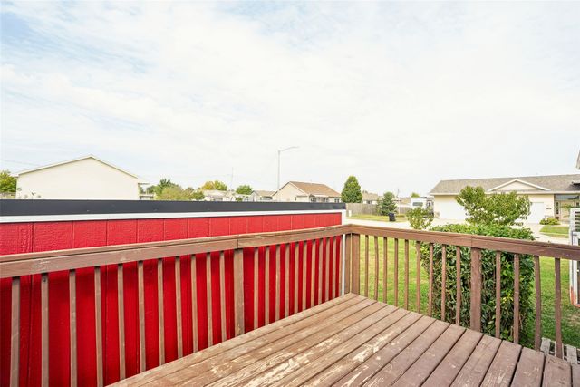 112 NE Allison Avenue, Elkhart, IA 50073