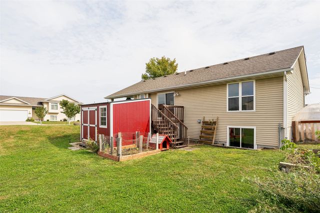 112 NE Allison Avenue, Elkhart, IA 50073