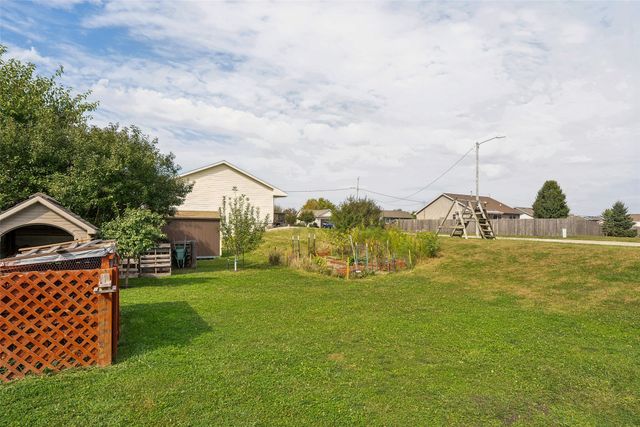 112 NE Allison Avenue, Elkhart, IA 50073