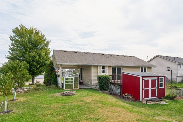 112 NE Allison Avenue, Elkhart, IA 50073