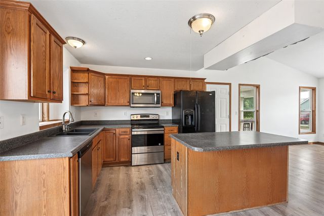 112 NE Allison Avenue, Elkhart, IA 50073